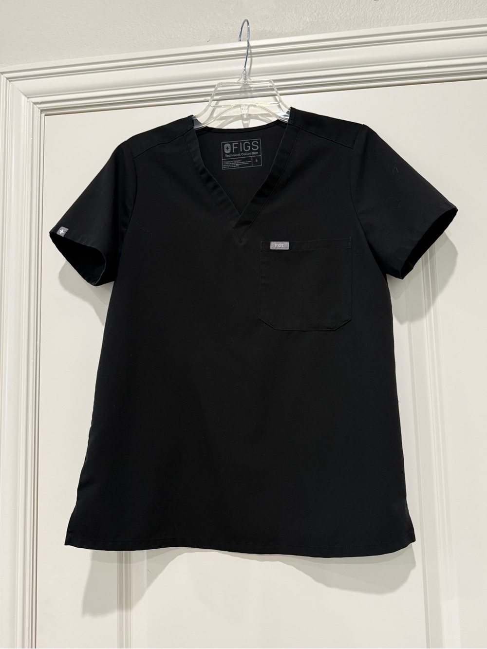 Figs Ladies Catarina One Pocket Scrubs Top Small FW1000